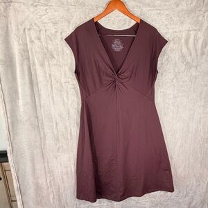 Patagonia Women’s XL A Line Stretch Dress Maroon Twist Front Active Travel cozy